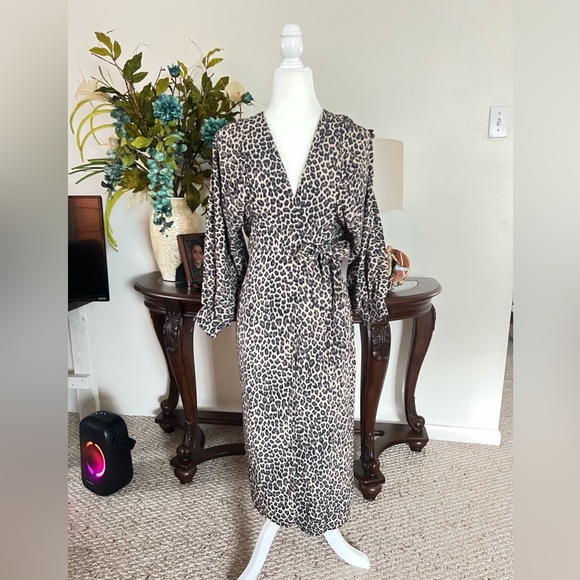 Never Fully Dressed Dresses & Skirts - Never Fully Dressed Wrap MIDI Dress Animal Print Long Puff Sleeve Size 8 NWT